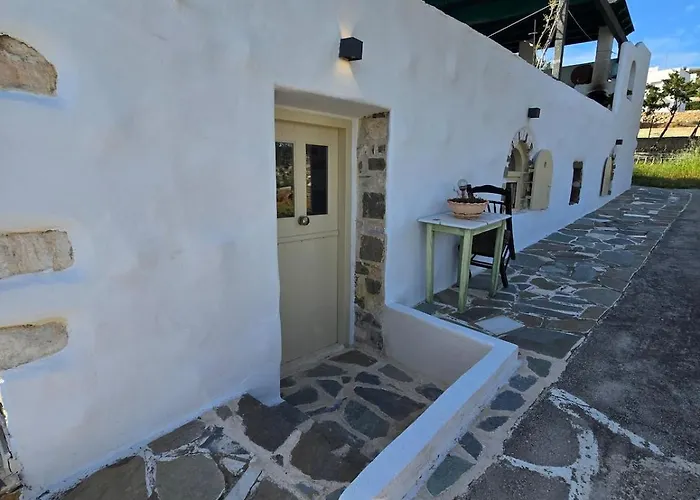Tamarisk House-an Ideal Getaway In Southern Paros Lägenhet